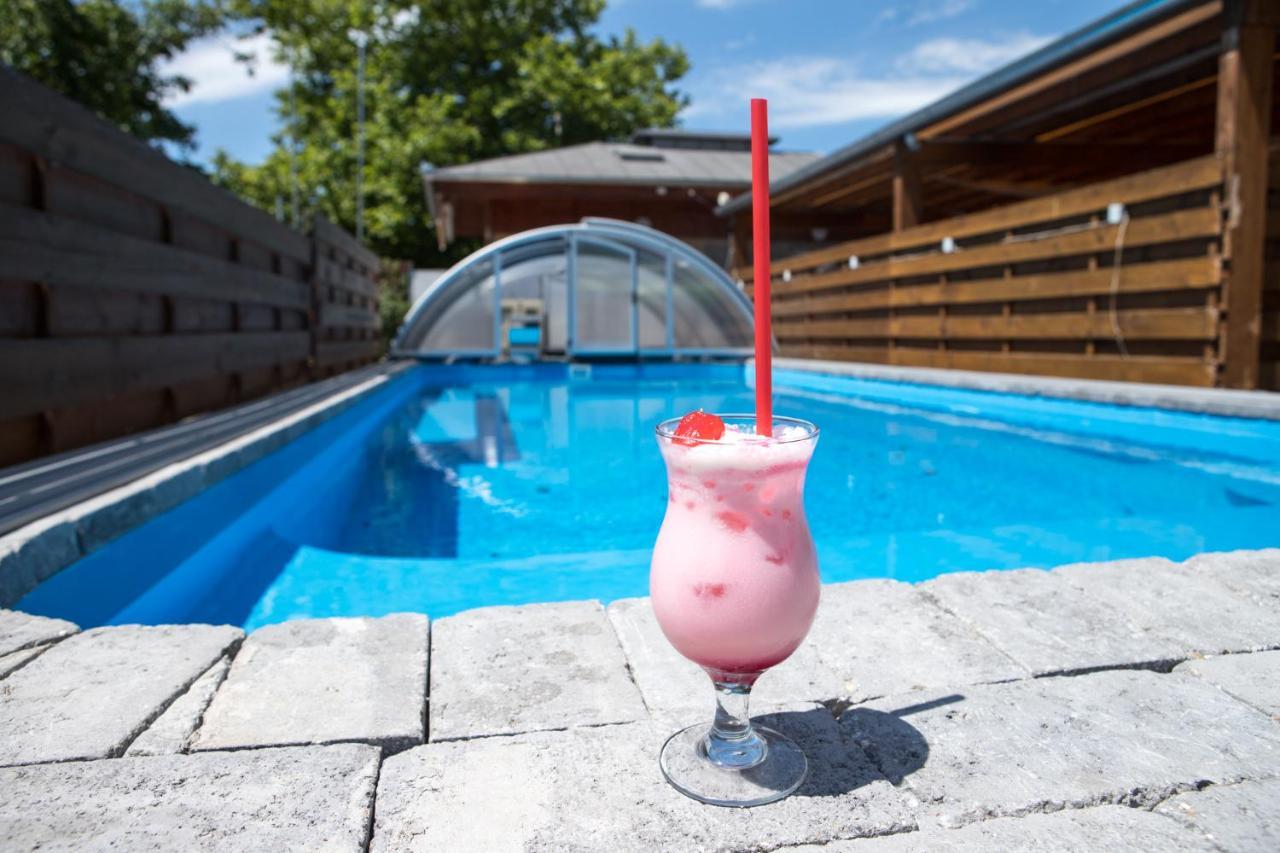 Port Etterem&Panzio Bed & Breakfast Balatonmáriafürdő Exterior foto